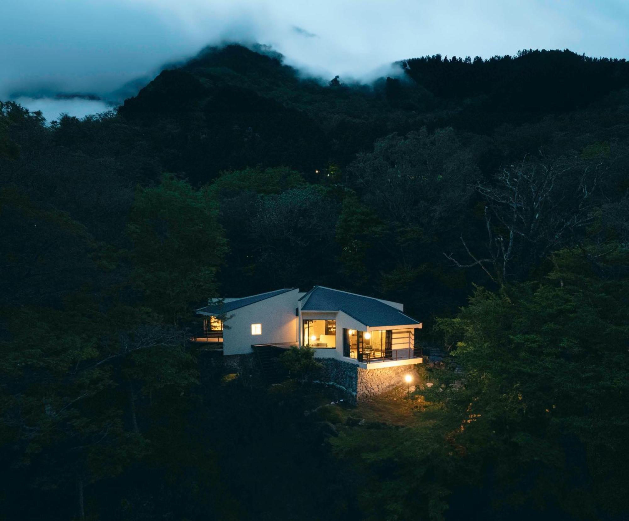 Aknot Hakone 大涌谷を望むモダニズム建築 東京から90分别墅 外观 照片